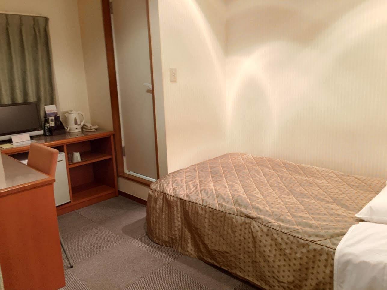 Outlet Hotel Uenoekimae Токио Екстериор снимка